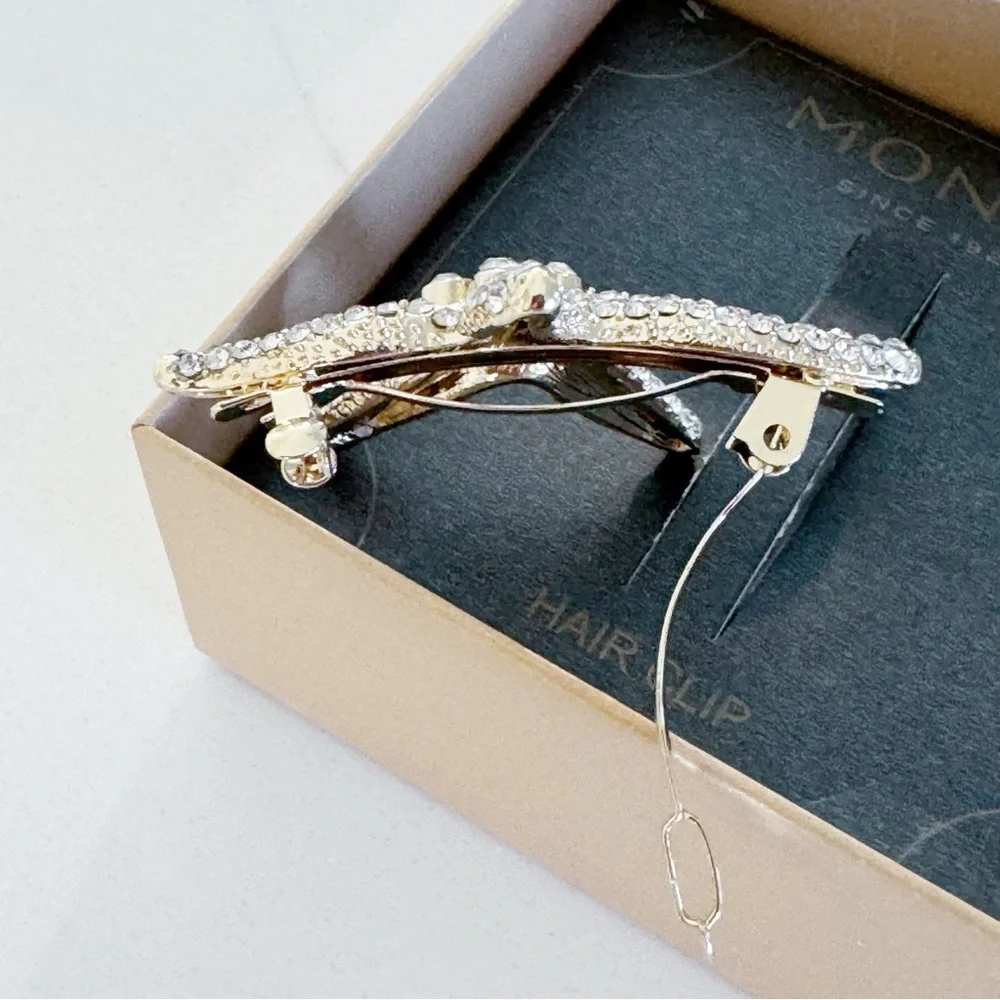 New In Box Monet Gold Tone Metal Textured Starfish Hair Clip